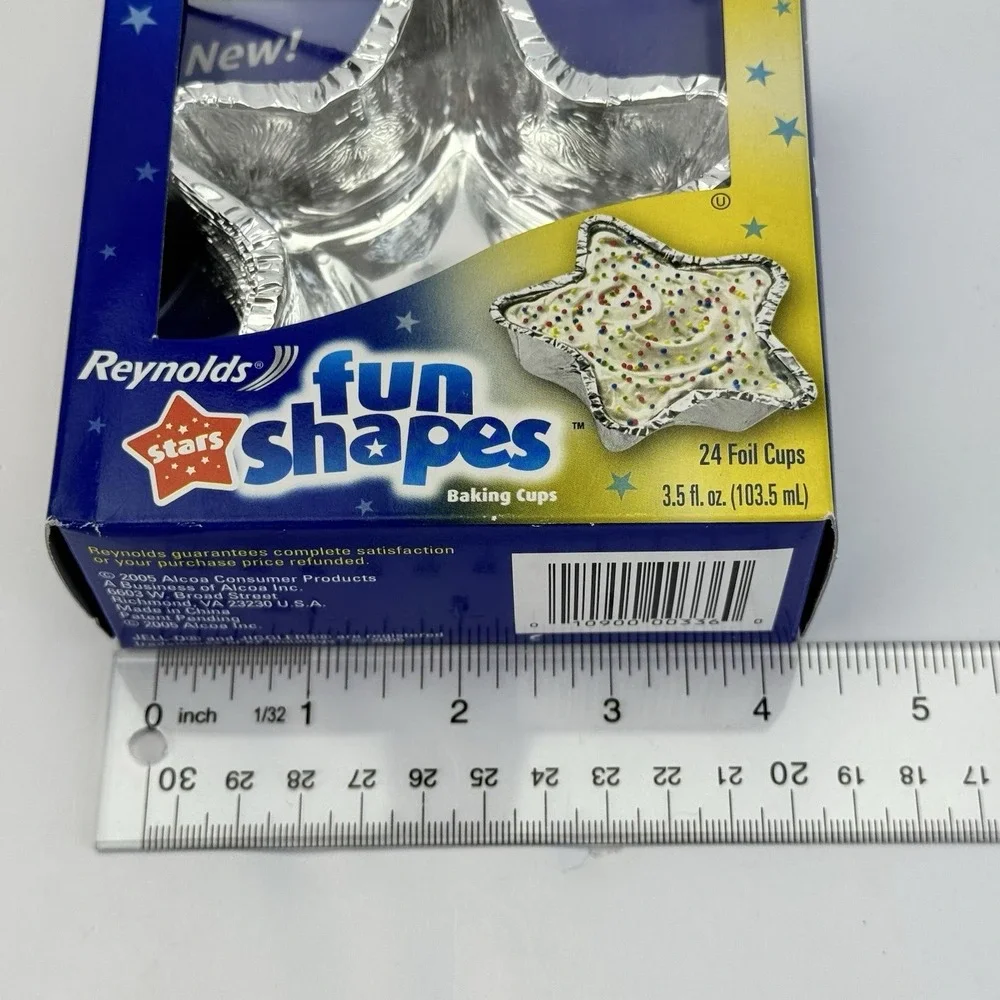 Reynolds Fun Shapes July 4th Stars Foil Baking Cups 24 Ct 2005 Discontinued NOS